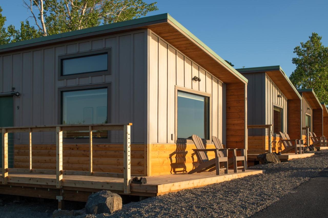 River Lodge And Cabins 보드맨 외부 사진