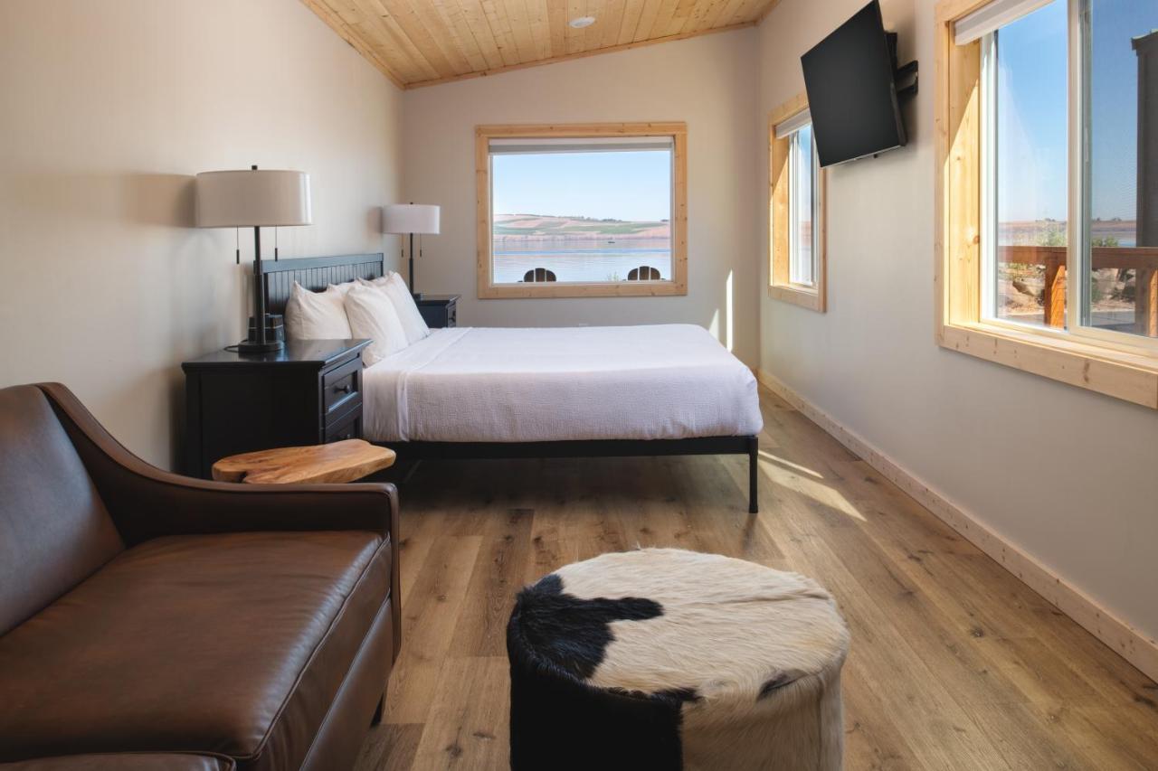 River Lodge And Cabins 보드맨 외부 사진