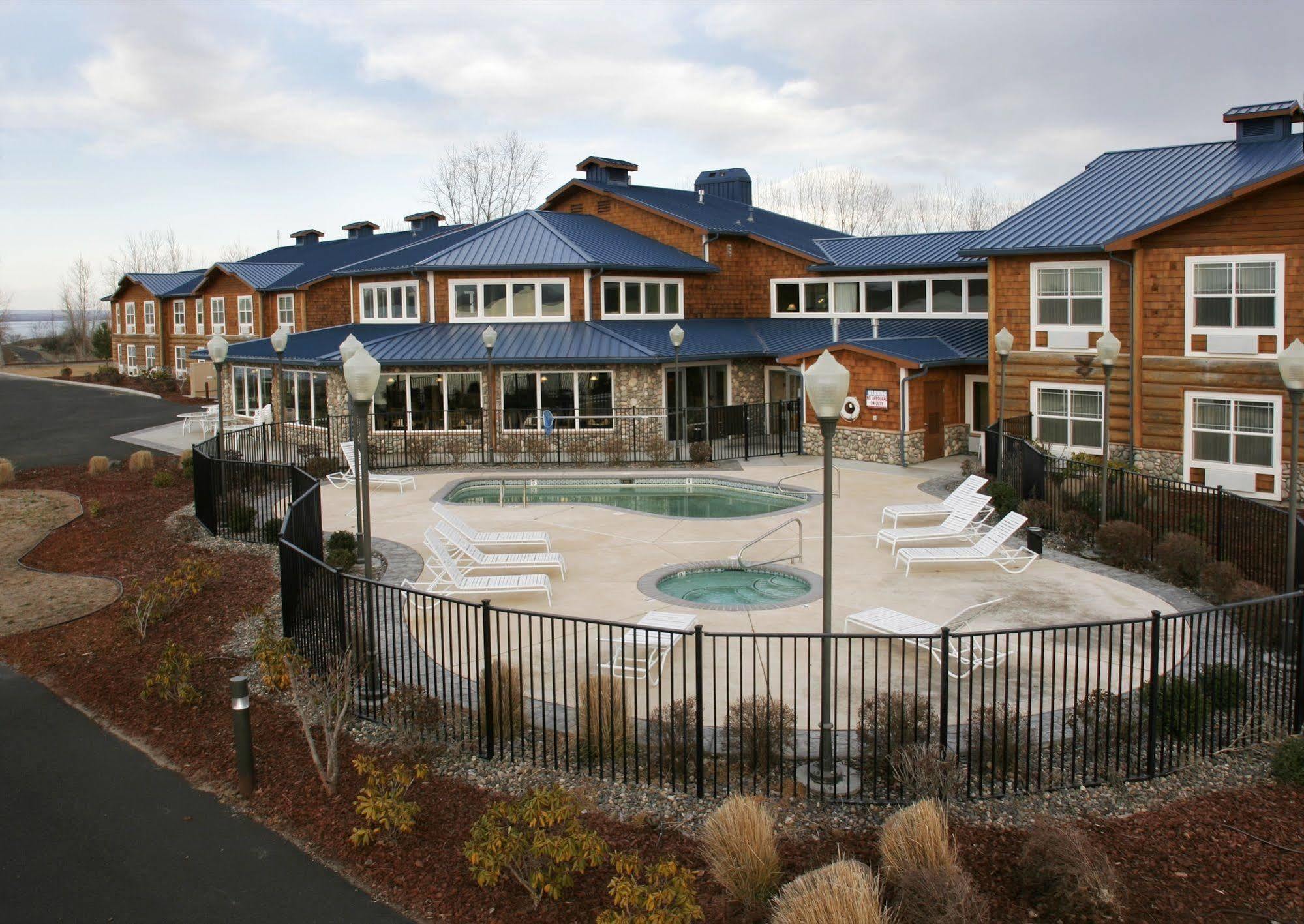 River Lodge And Cabins 보드맨 외부 사진